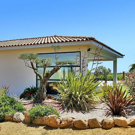 Maison Contemporaine * Servian